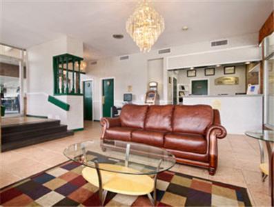 Howard Johnson By Wyndham Daleville/Roanoke North Interior photo