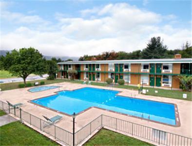Howard Johnson By Wyndham Daleville/Roanoke North Facilities photo